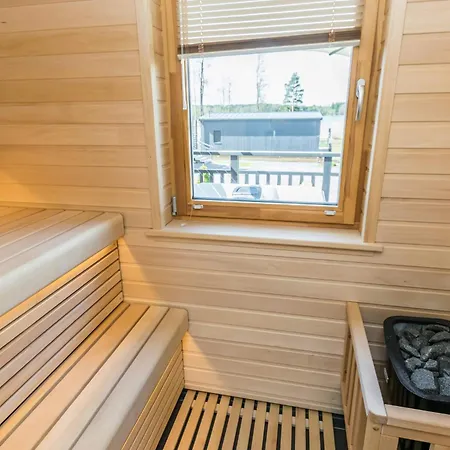 Merikruunun Taehdistoehuvila Mimosa 37 Dragsfjärd