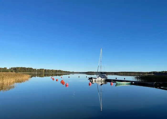 Villa Merikruunun Taehdistoehuvila Mimosa 37 *