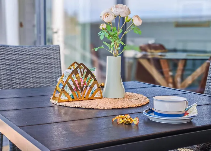 Villa Merikruunun Taehdistoehuvila Mimosa 37