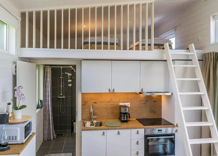 Merikruunun Taehdistoehuvila Mimosa 37 Villa *