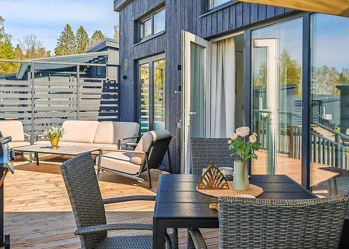 Merikruunun Taehdistoehuvila Mimosa 37